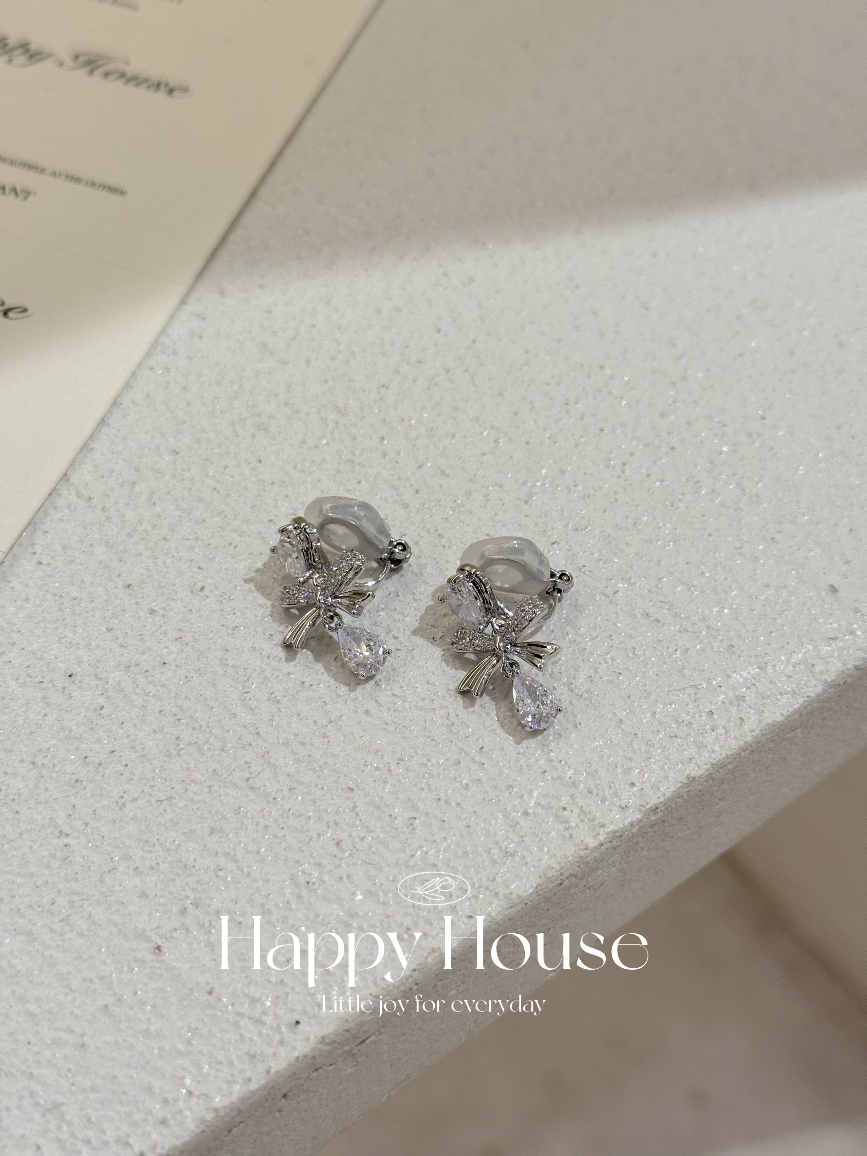 愛心蝴蝶結夾耳環